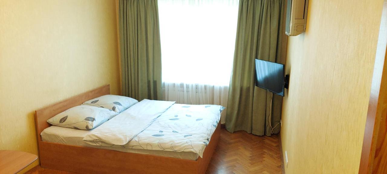 Apartment On Patriarkha Mstyslava Skrypnyka Street キエフ エクステリア 写真